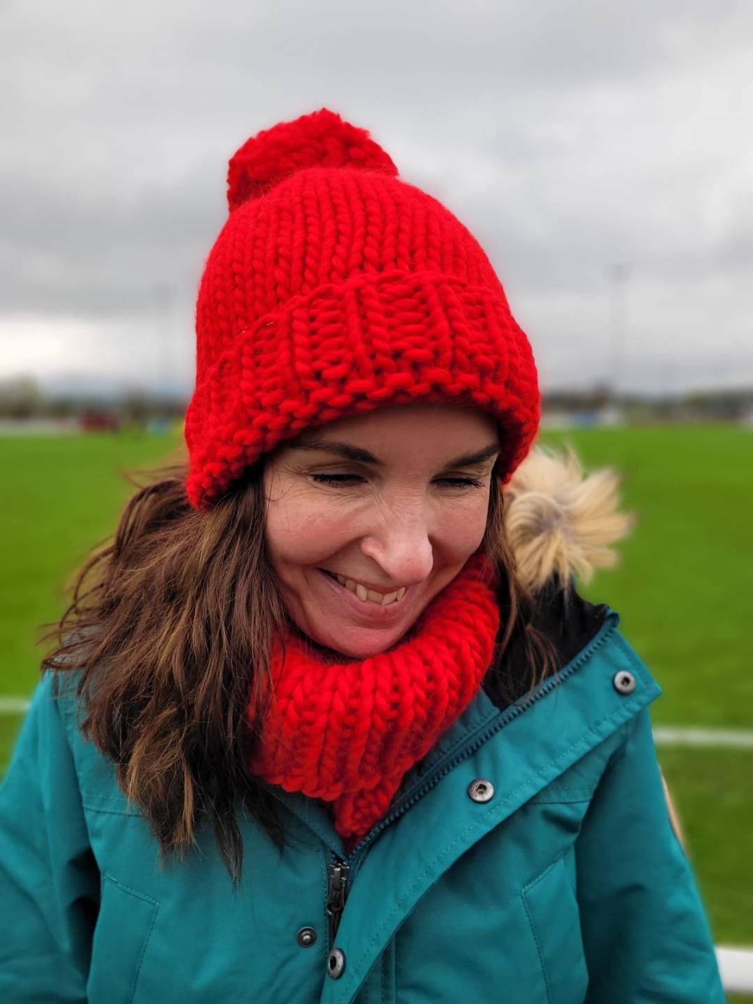 Chunky Knit Merino Wool Bobble Hat - Scarlet