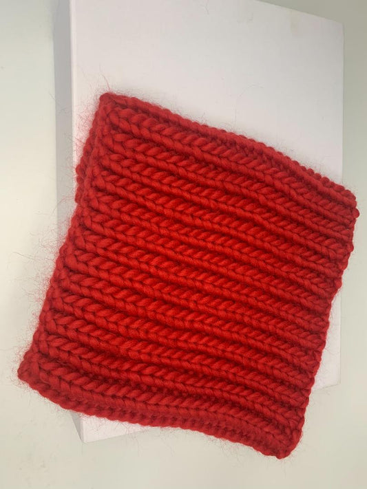 Chunky Knit Merino Wool Snood - Scarlet