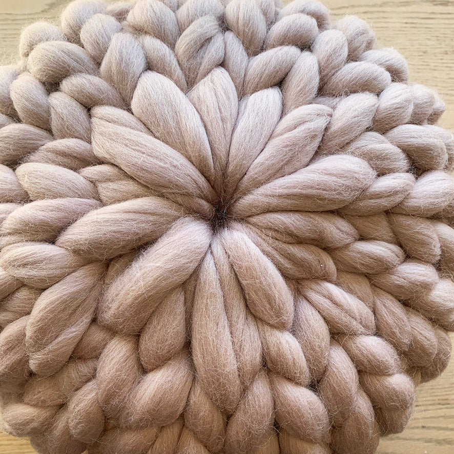 Round chunky knit Cushion - Arm Knitting Workshop 